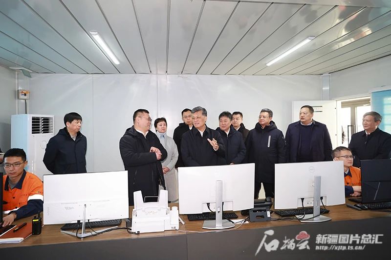 马兴瑞在准东经济技术开发区调研