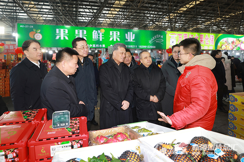马兴瑞艾尔肯·吐尼亚孜调研慰问，给全疆各族人民拜年